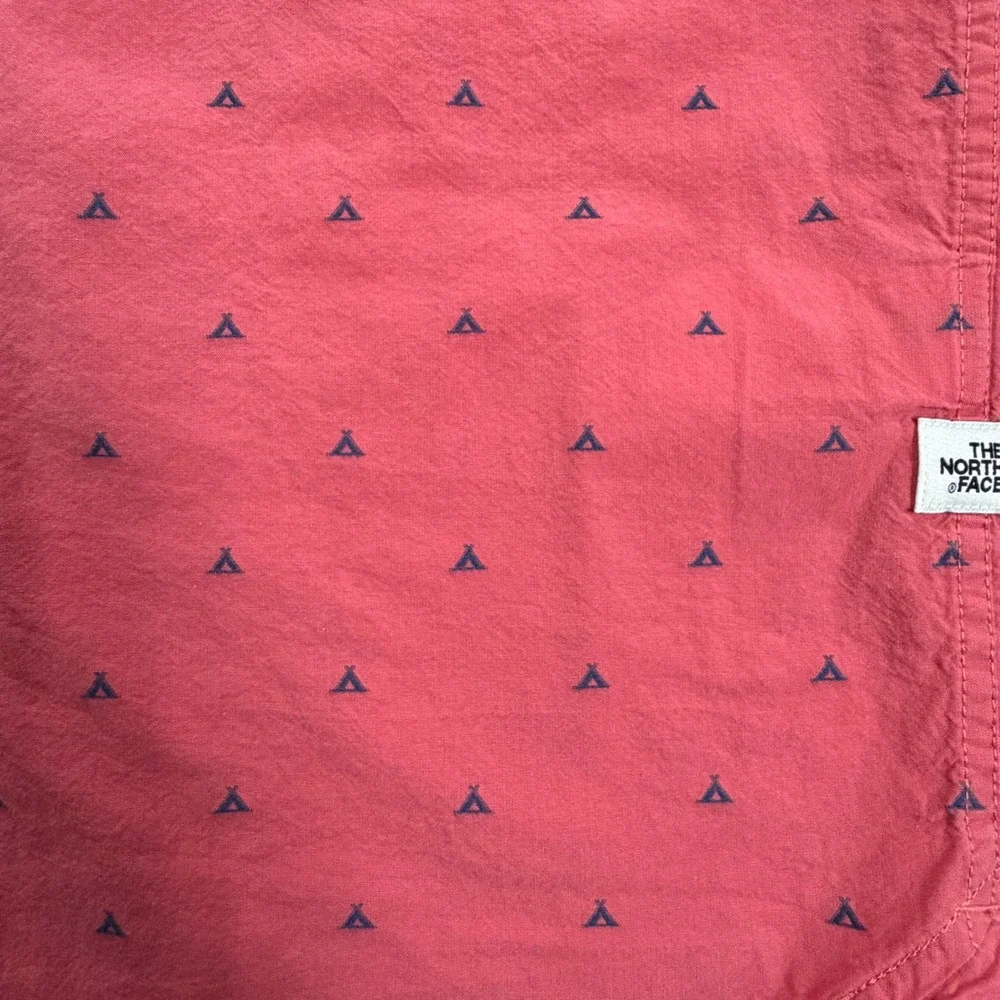 The North Face Mens Short Sleeve Button Up Shirt‎ Coral Tent Print Size Small